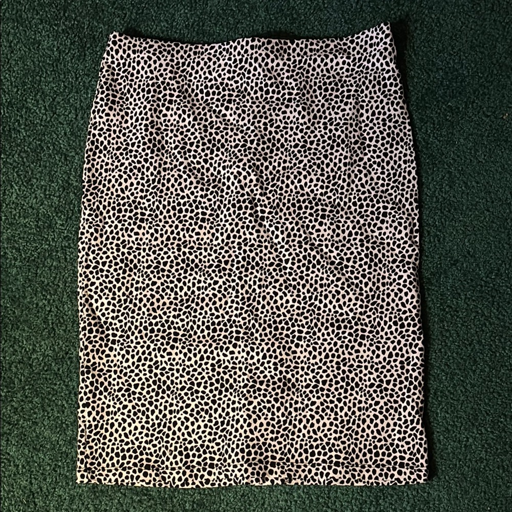 89th & Madison Stylish Black & White Skirt Size Medium